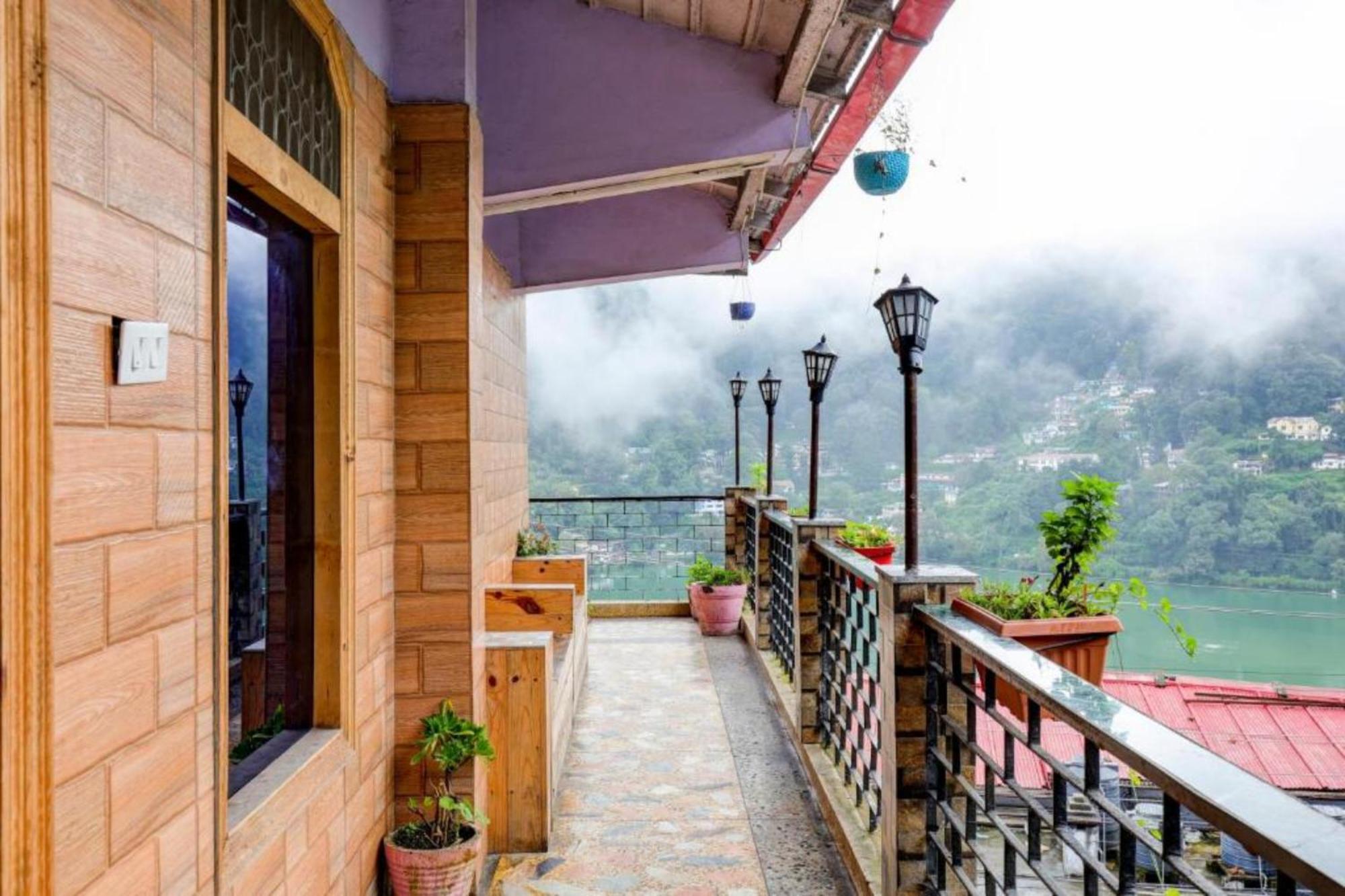 Hotel Vinayak Nainital Near Mall Road Lake View Room Exterior photo