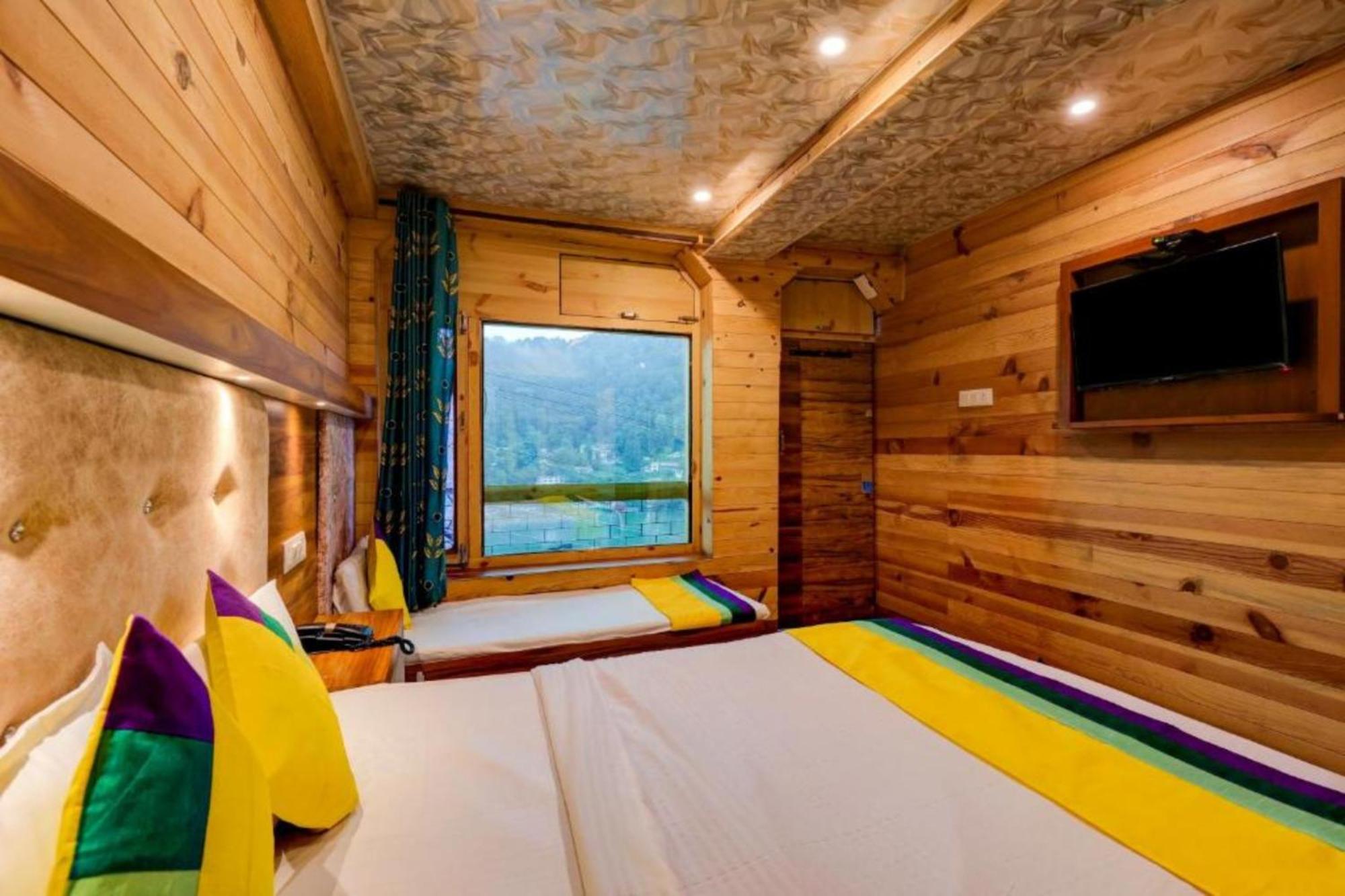 Hotel Vinayak Nainital Near Mall Road Lake View Room Exterior photo